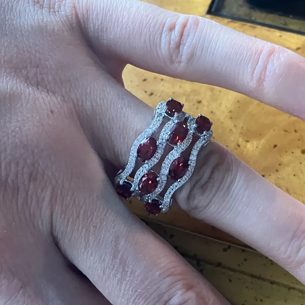 Color Changing Garnet Sterling Silver Cocktail Ring Size 8 Red - Image 5