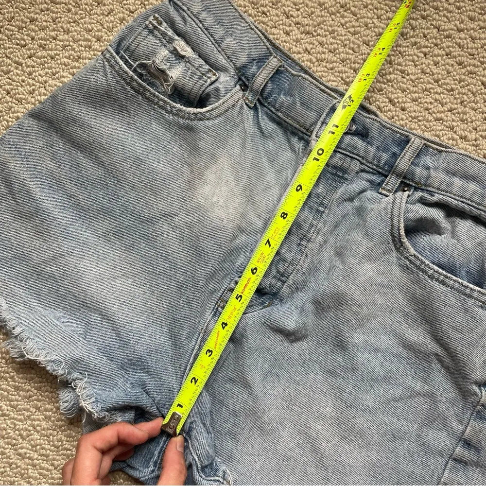 PacSun Featherweight Vintage Cotton “The Icon High Rise” Light Wash Denim Short - Image 6