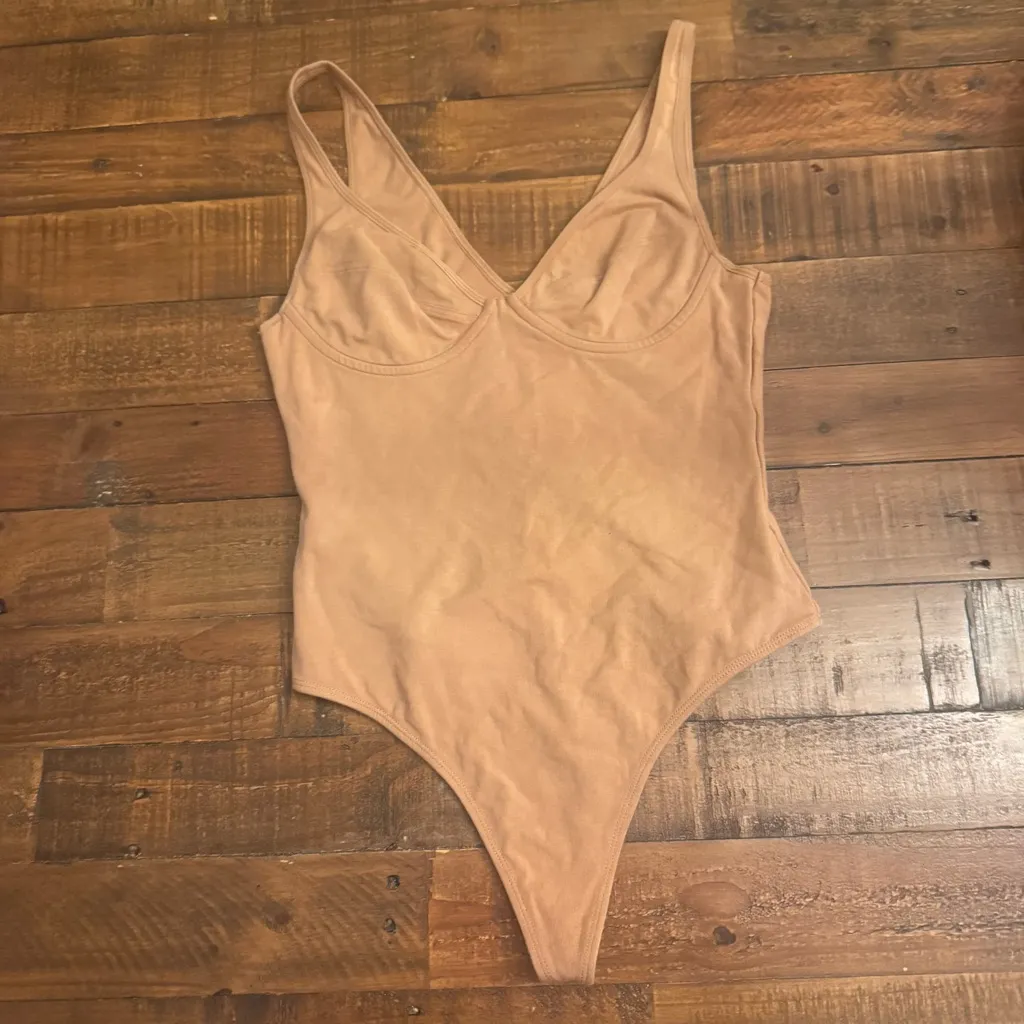 THE GROUP | Babaton V Bodysuit - Image 2