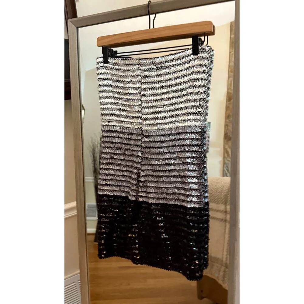 A’Gaci Silver and Black Sequin Mini Skirt - Image 3