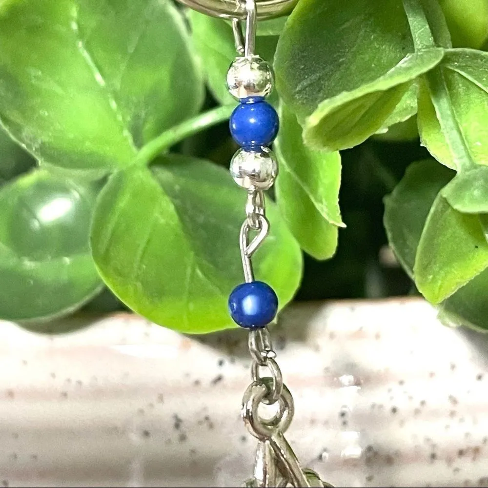 Silver Feather keychain with blue beads - Image 5