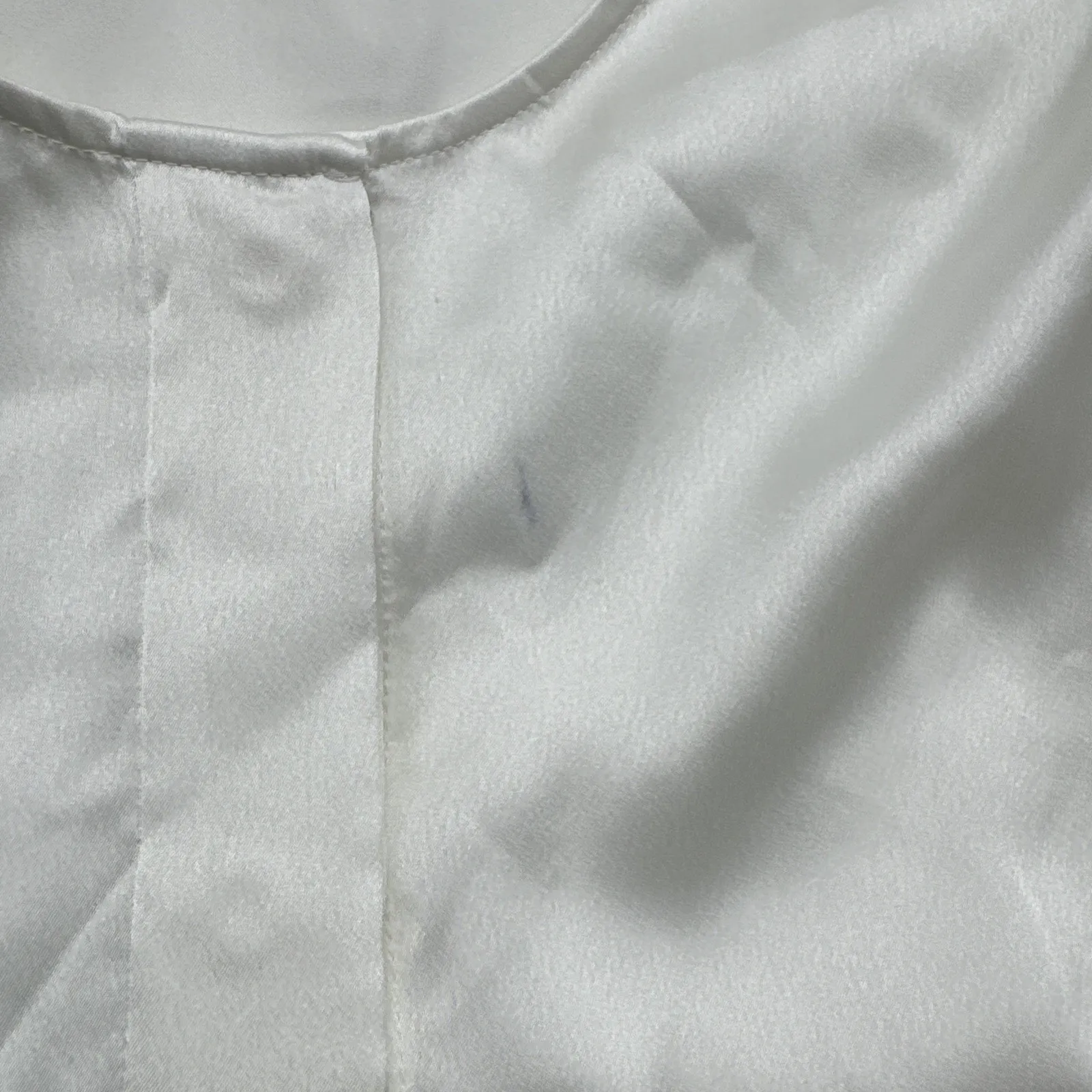 NWT Frame Cropped Volume Sleeve Blouse Button Cream Satin Womens Size Medium - Image 8