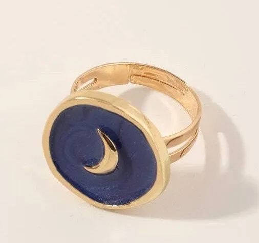Moon Enamel Ring Gold - Image 3