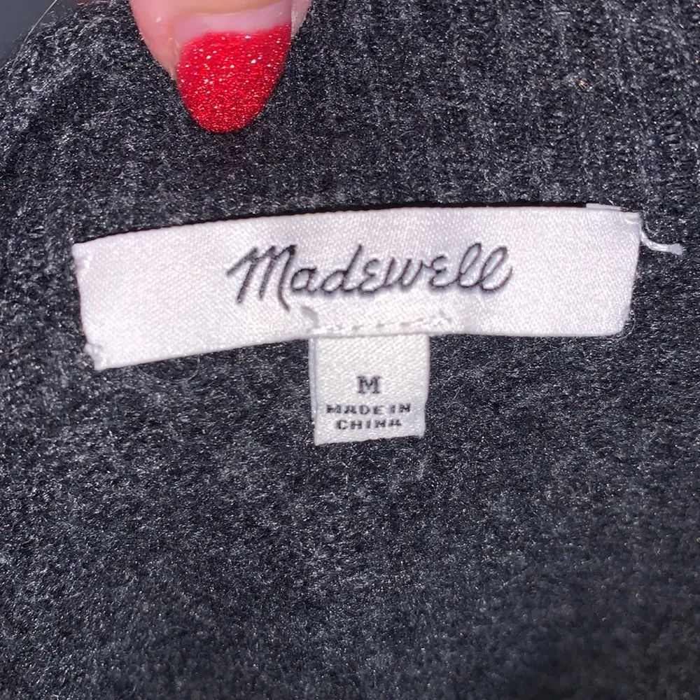 Madewell  grey polka dot v-neck sweater - Image 6
