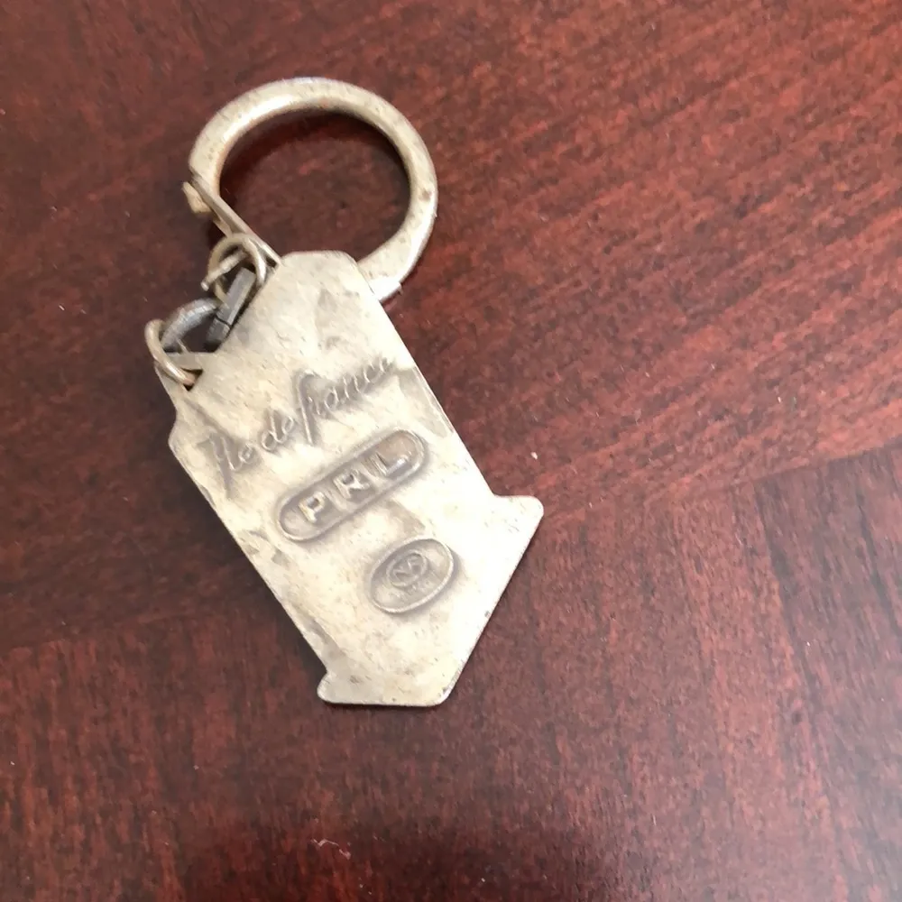 Vintage France 1960s Metal Radiator PRL Keychain - Image 2