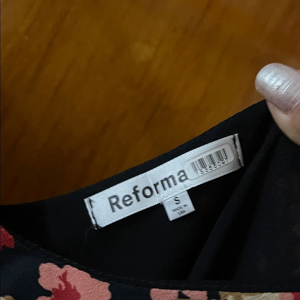 Reformation Para Maxi Floral Dress size Small damaged hem - Image 8