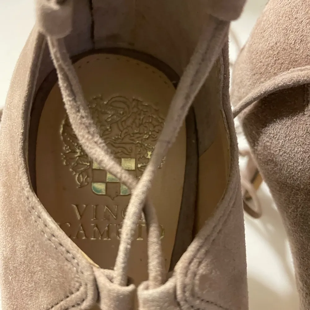 Vince Camuto Women Taupe Suede Leather Laced Heels BARSHA NWOT Sample Sale 8.5 - Image 6