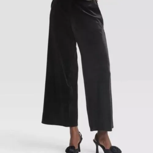 A‎ New Day Women's Halter Black Velvet Sleeveless Jumpsuit - M - Image 11