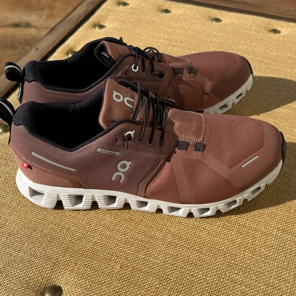 on cloud On Running Cloud 5 Waterproof Athletic Women’s Shoes 11 - Image 5