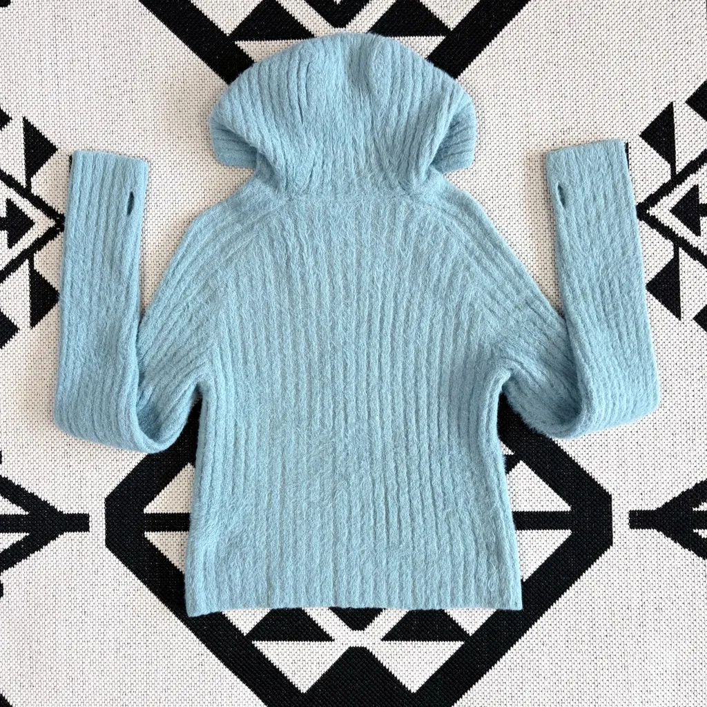 Urban Outfitters iets Frans… Eyelash Shrunken Hoodie Sweater Sweatshirt Large - Image 10