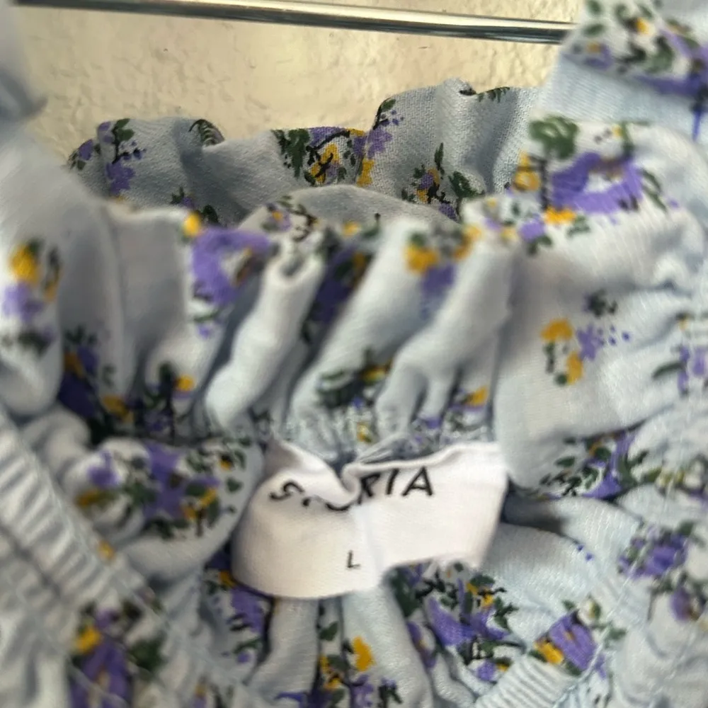 Storia Smocked Floral Crop Top and Mini Skirt Set top Large skirt small - Image 9