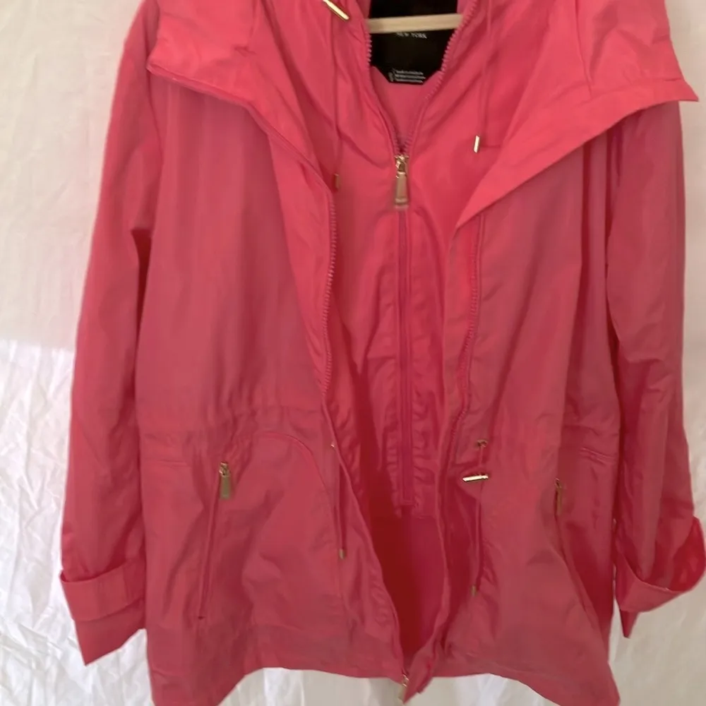 Kate Spade: Watermelon Pink Water Resistant Anorak Jacket -Hood- Gold Tone Zip - Image 9
