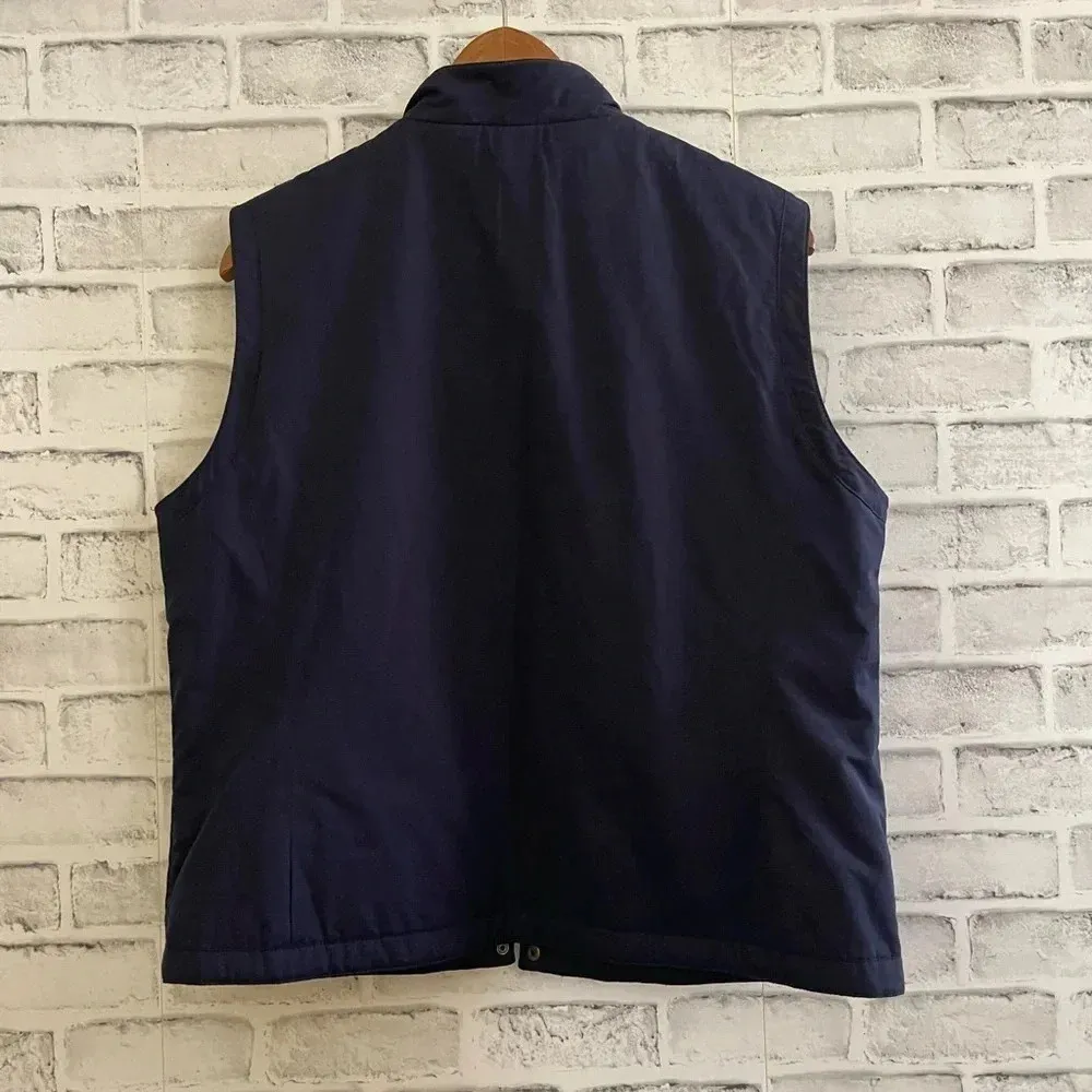 Women’s Pendleton flannel lined navy blue sleeveless vest Large - Image 3