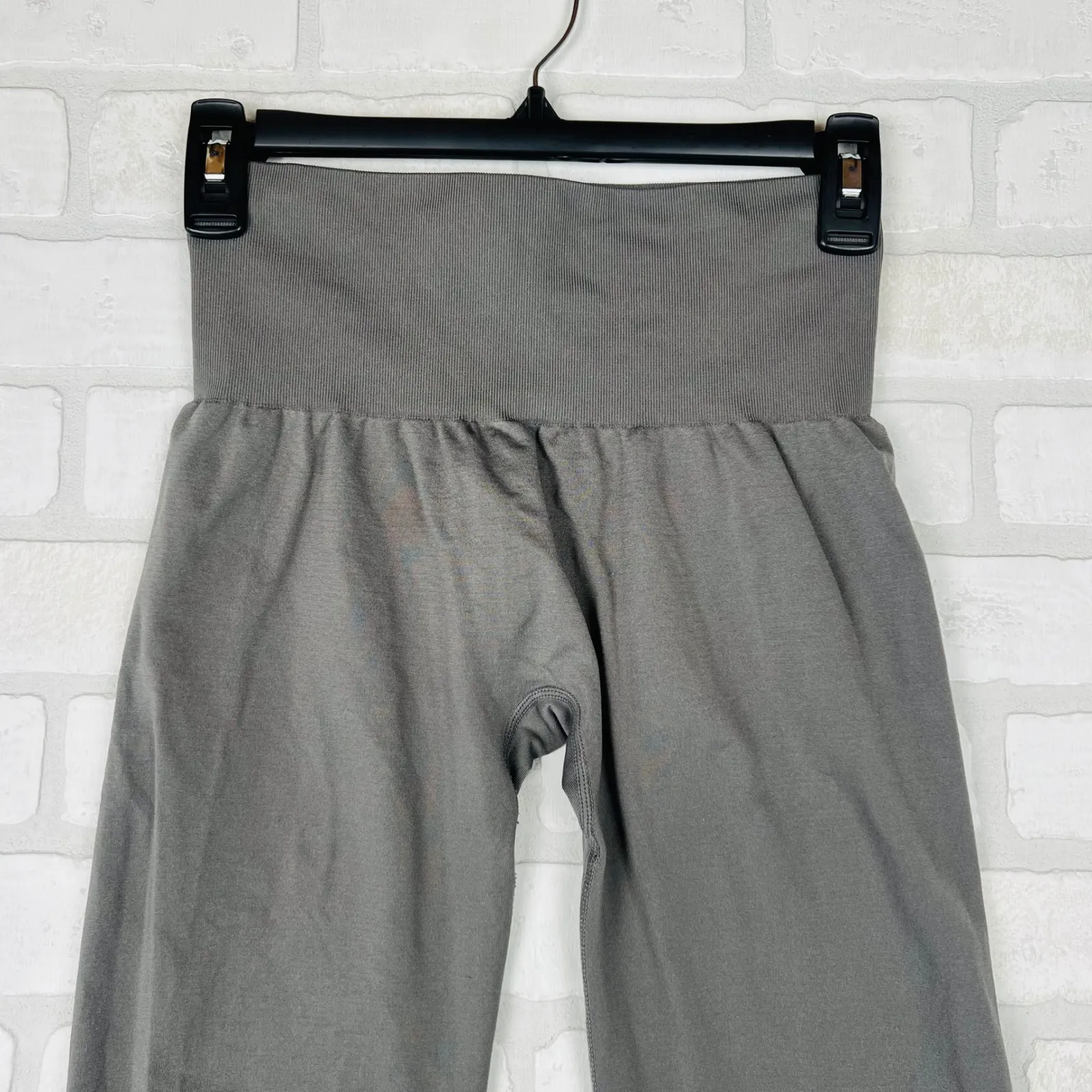 NVGTN Seamless Leggings Gray Ribbed High Waisted Workout Athleisure Size S - Image 3