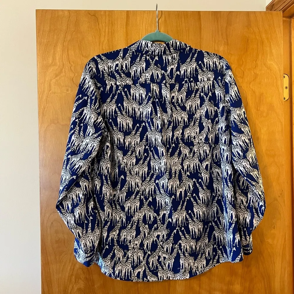 Charter Club Blue Giraffe Safari Long Sleeve Gold Button Blouse Top Shirt Small - Image 6