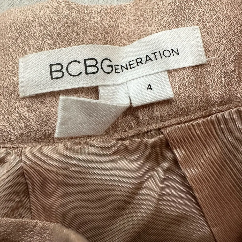 BCBG pleated skirt with pockets - Image 3