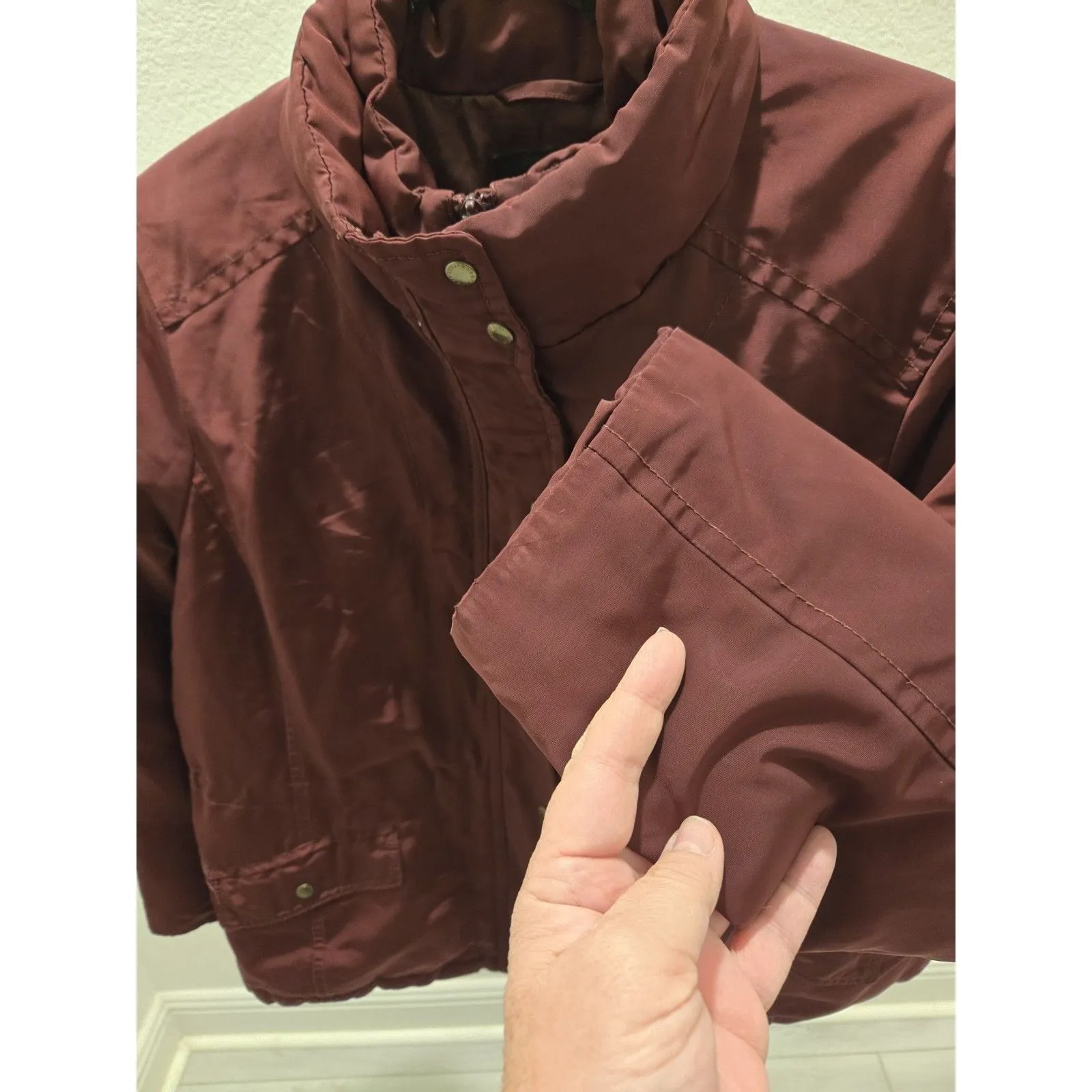 Talbots XLP Red/Burgundy 80% Down Jacket Parka Zip Snap Closure Y2K Cargo - Image 3