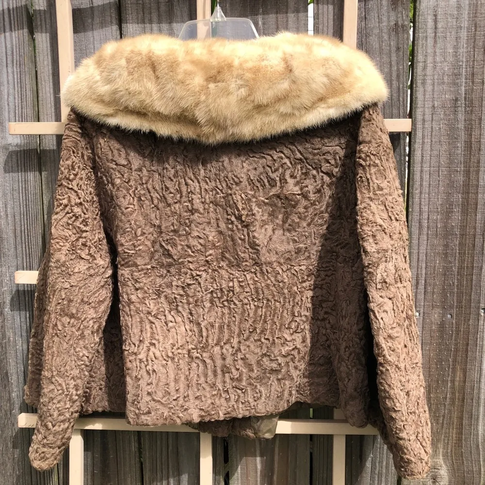 1950s Vintage Milk Chocolate Broadtail Jacket with Palomino Mink Fur Collar Brown Size M - Image 11