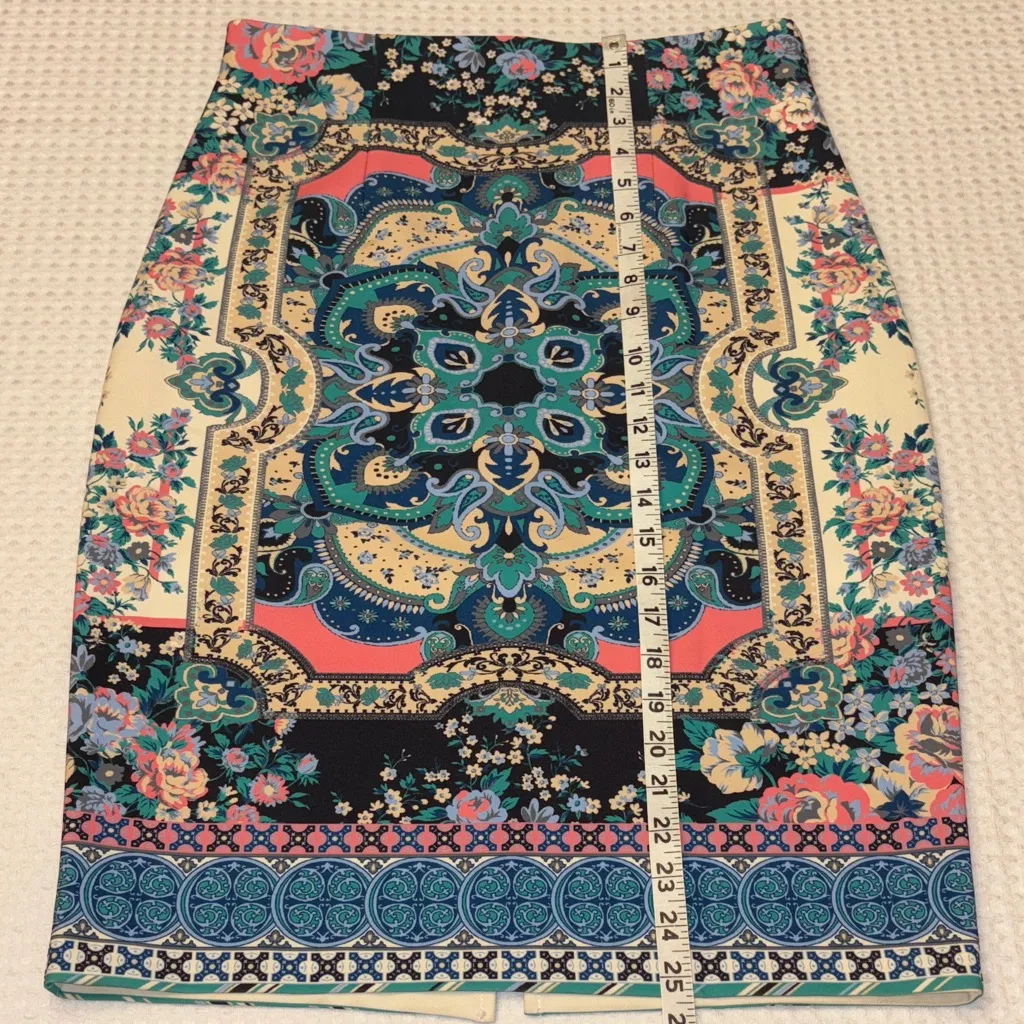 Champagne & Strawberry Floral Pencil Skirt Size Large Blue - Image 9