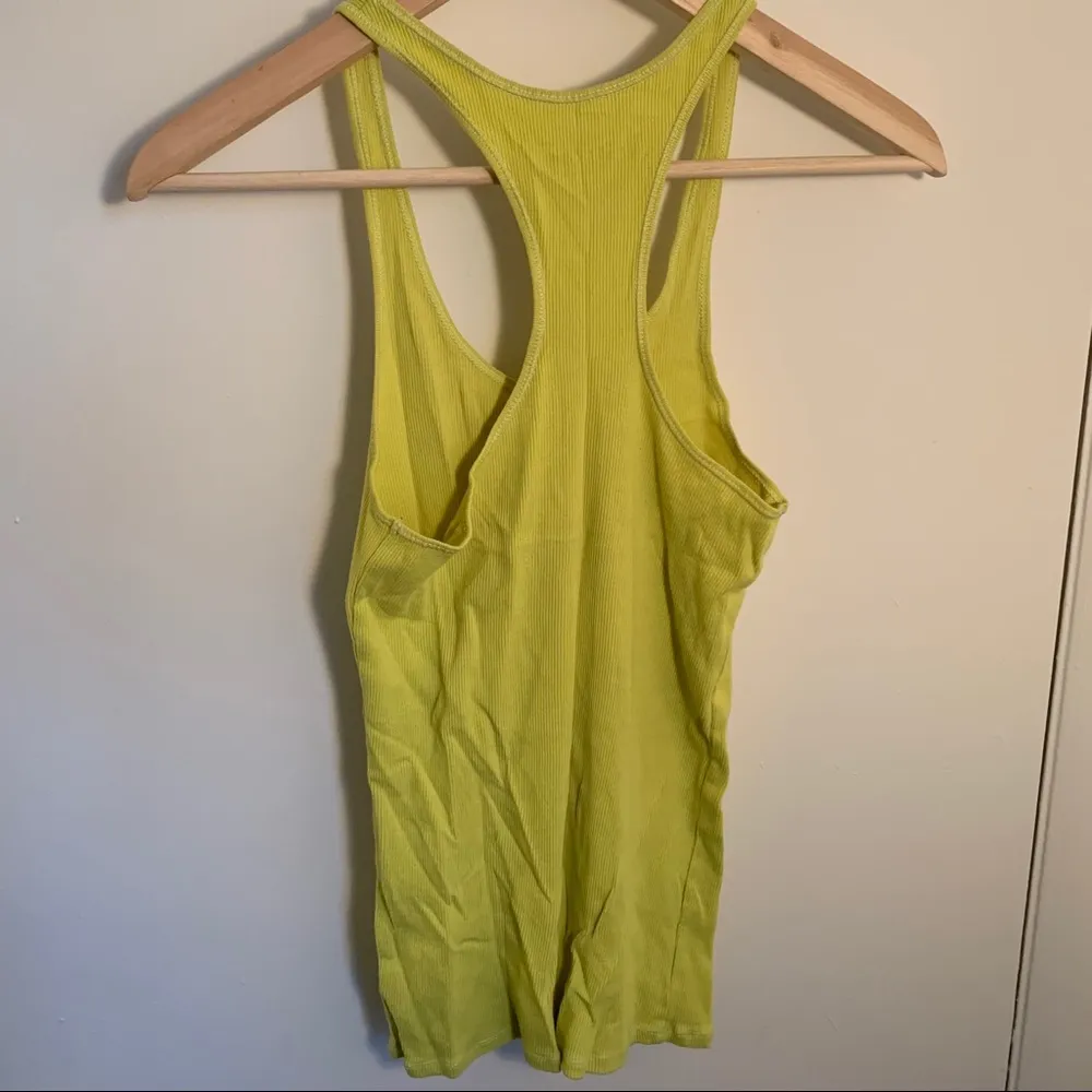 EUC Victorias Secret The Tee Shop ribbed tank top - Image 3