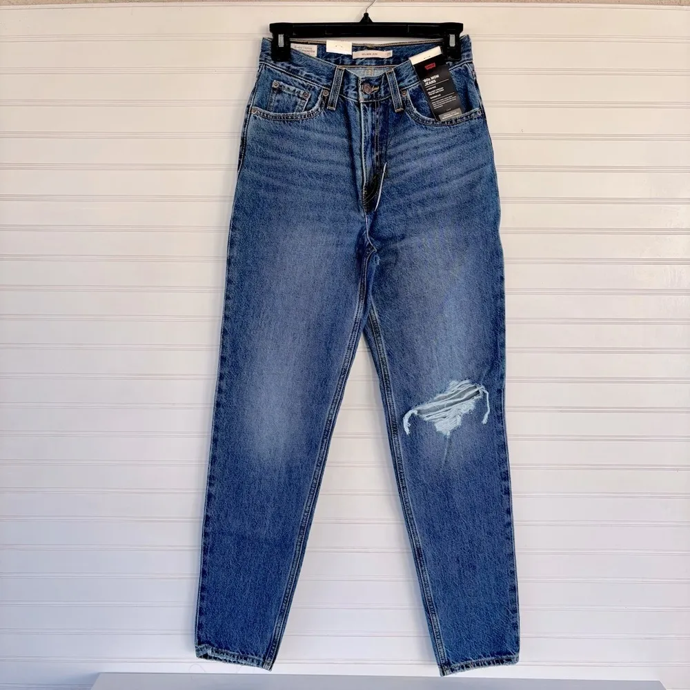 Levi's® Premium 80s Mom Jean Size 25 NWT - Image 2