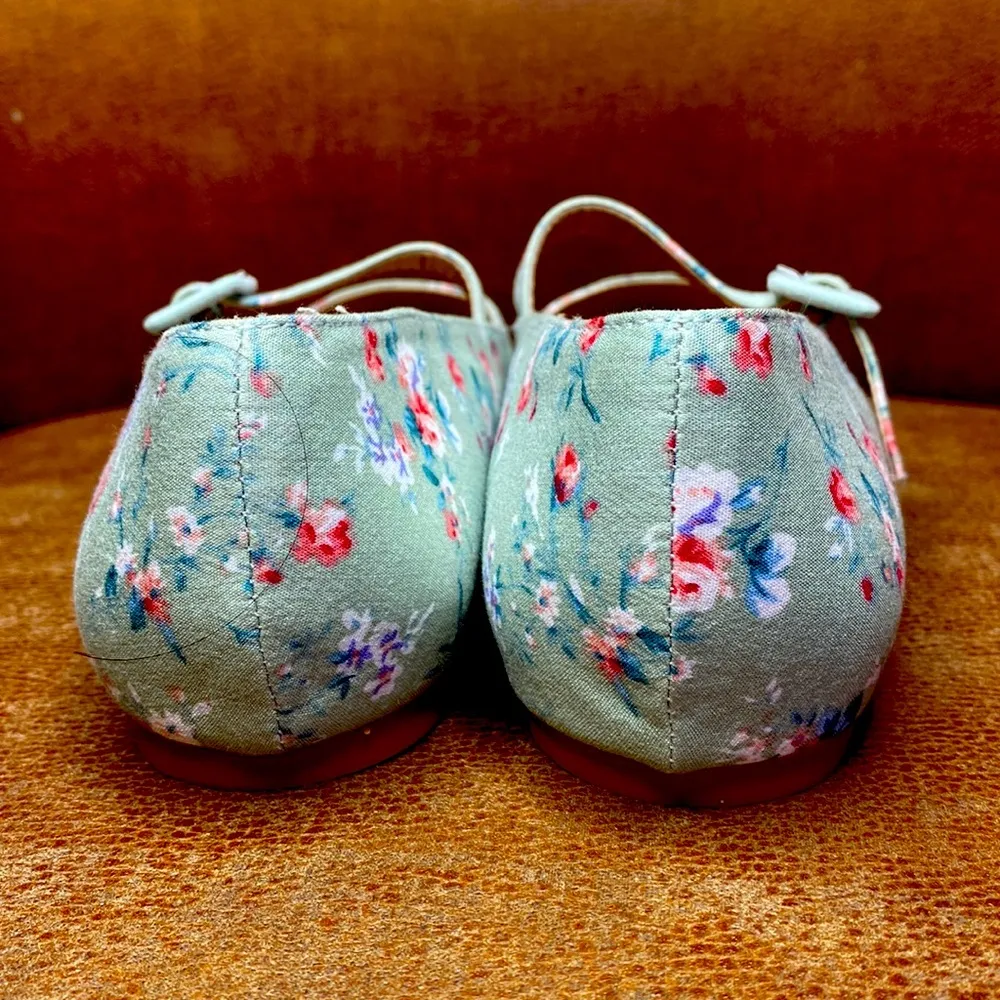 JOURNEE
COLLECTION KARISSA Mary Jean Flats size 8 - Image 4