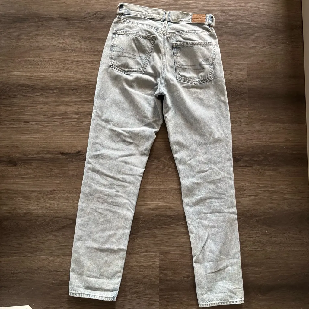 American Eagle Outfitters 90s Boyfriend Jeans - Image 2