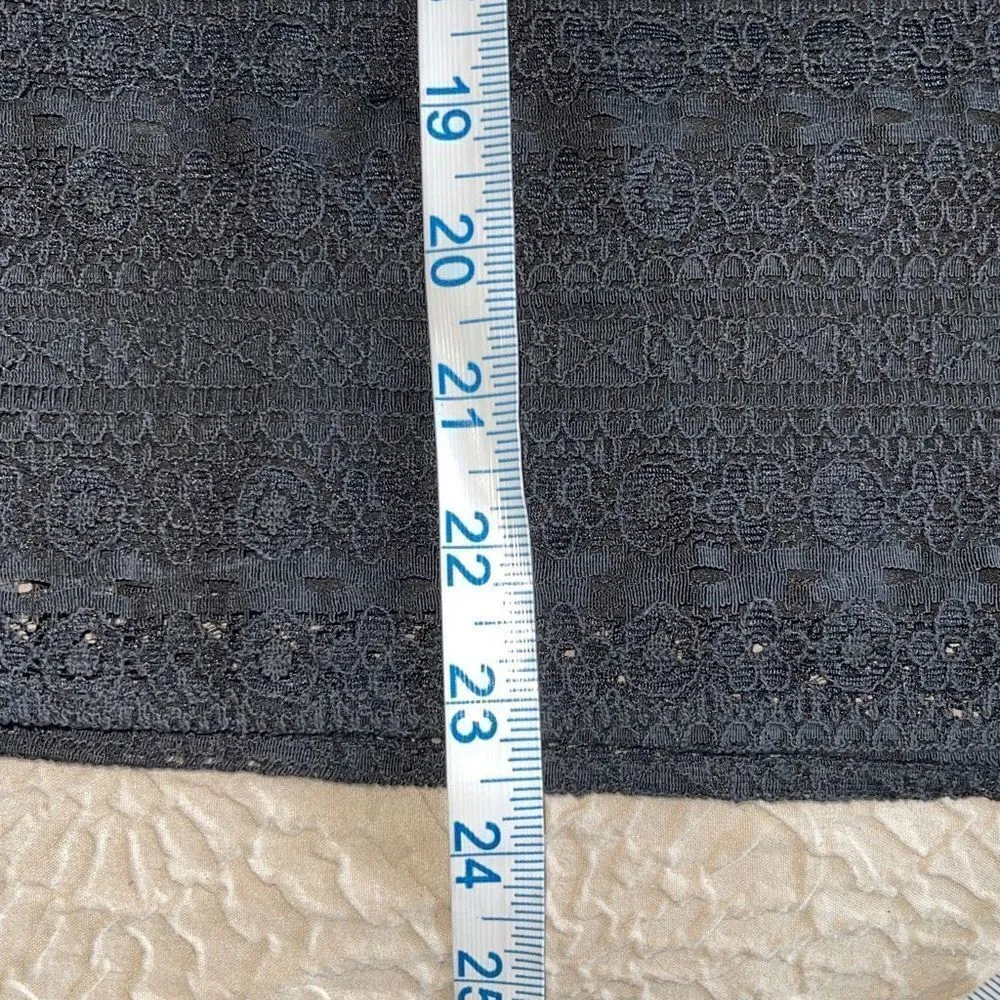 Lucy Paris Blake Capped Ruffle Sleeve Lace Blouse Black Size‎ Medium - Image 9