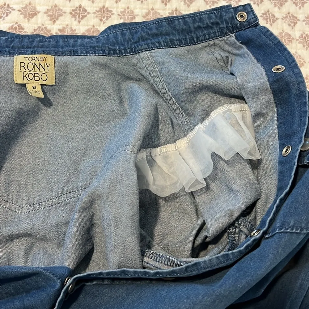 Torn by Ronny Kobo Denim Long Puff Sleeve Pearl Button Snap Front Size Medium - Image 8