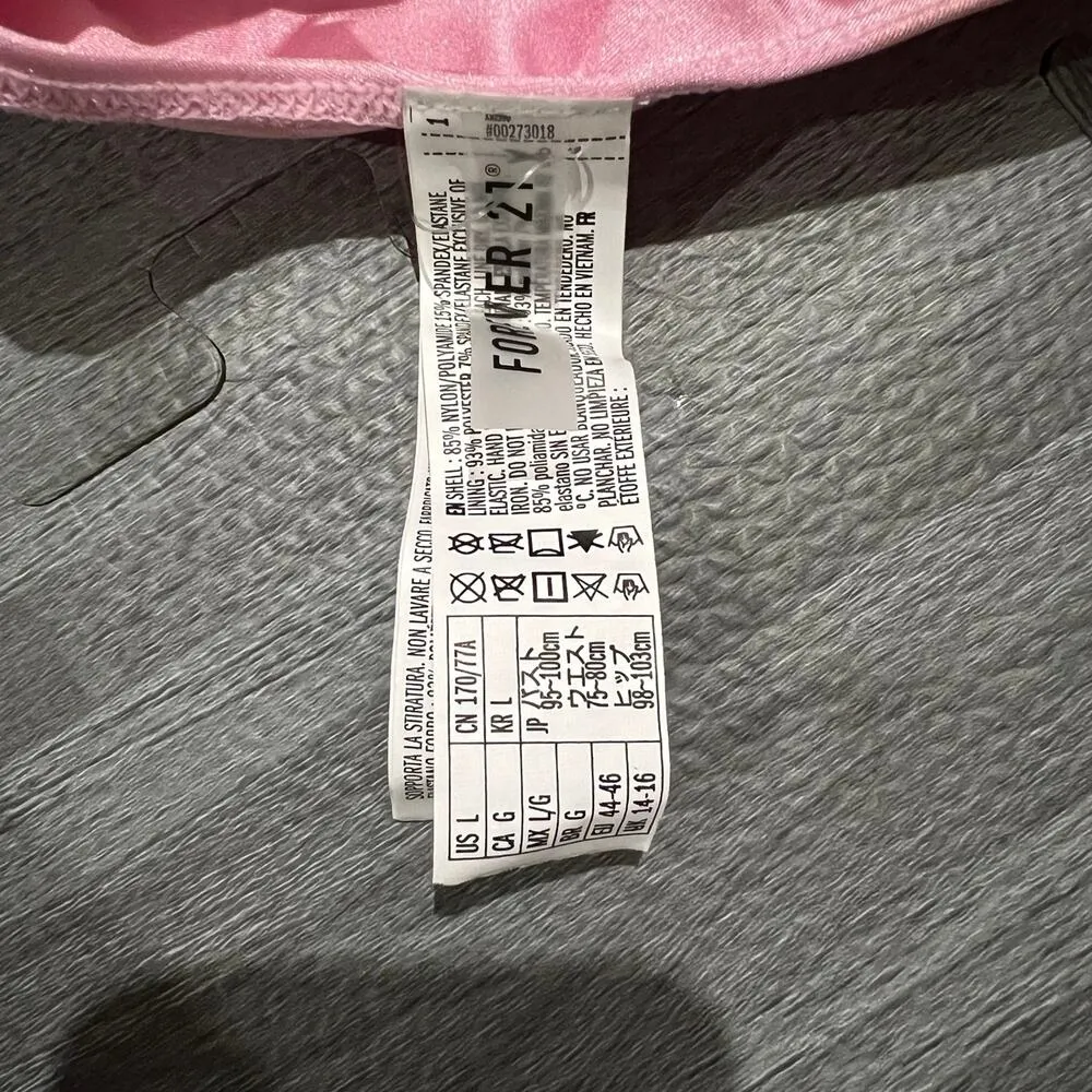 Pink swimsuit - Image 3