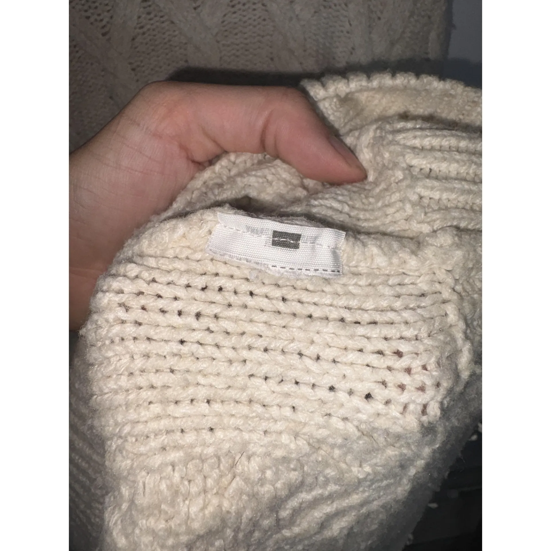 Abercrombie & Fitch Cream Ribbed Cable Knit Long Sleeve Crew Neck Sweater Size M - Image 4