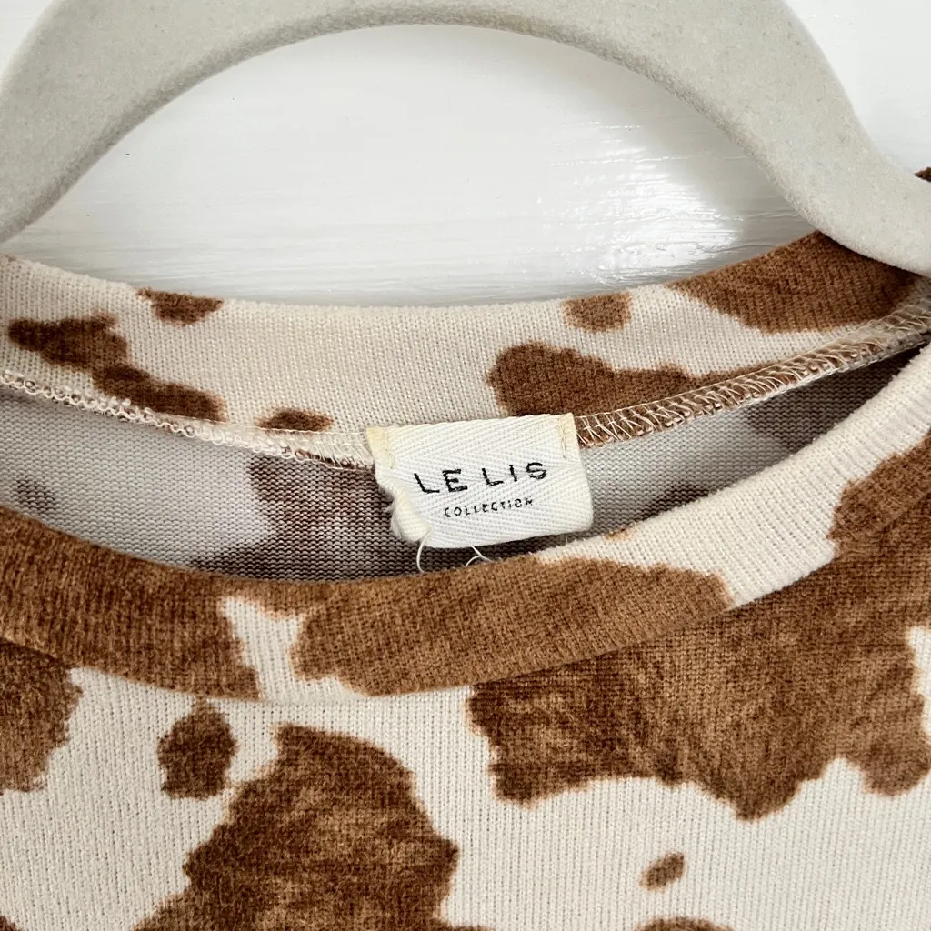 Le lis  Tan and Cream cow print Patterned Crop Top - Image 2