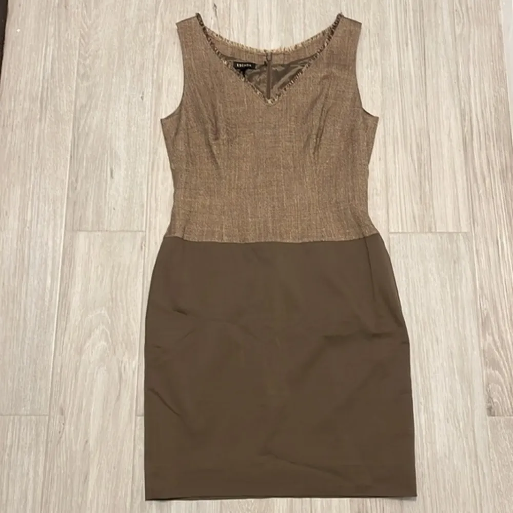 Escada V Neck Dress Brown Size 6 - Image 3
