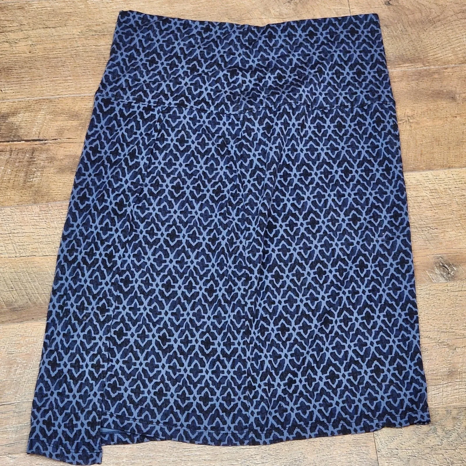 Athleta Blue Woman’s Printed Seaside Foldover Classic Skirt Size Medium - Image 2
