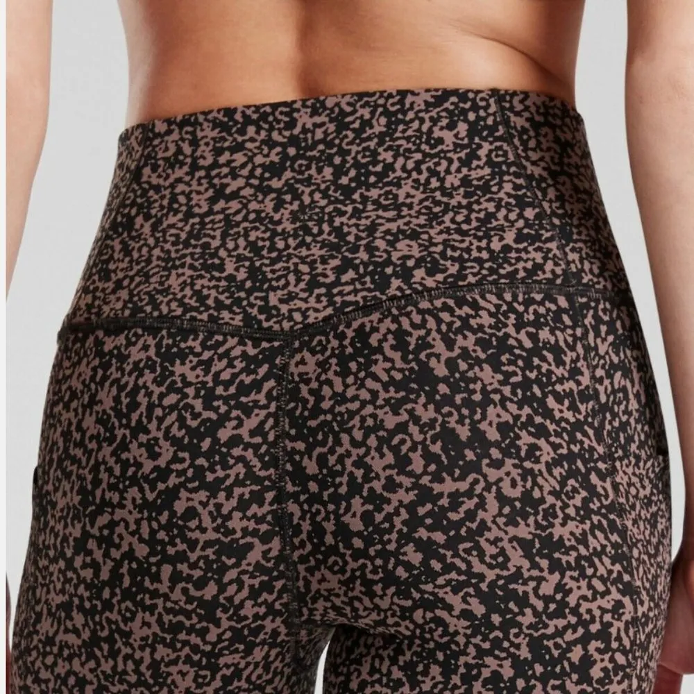 Athleta Salutation Stash Pocket II Gravel 7/8 Tight - Image 4