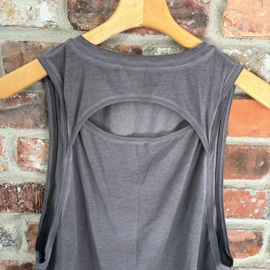 Lululemon Washed Gray Crop Muscle Tank Top - Image 6