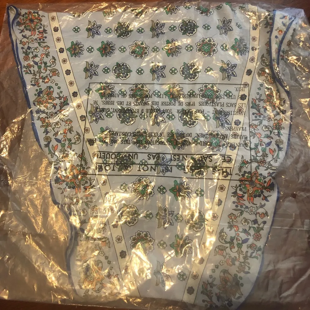 Tory Burch  Soleil Silk Diamond Scarf - Image 4