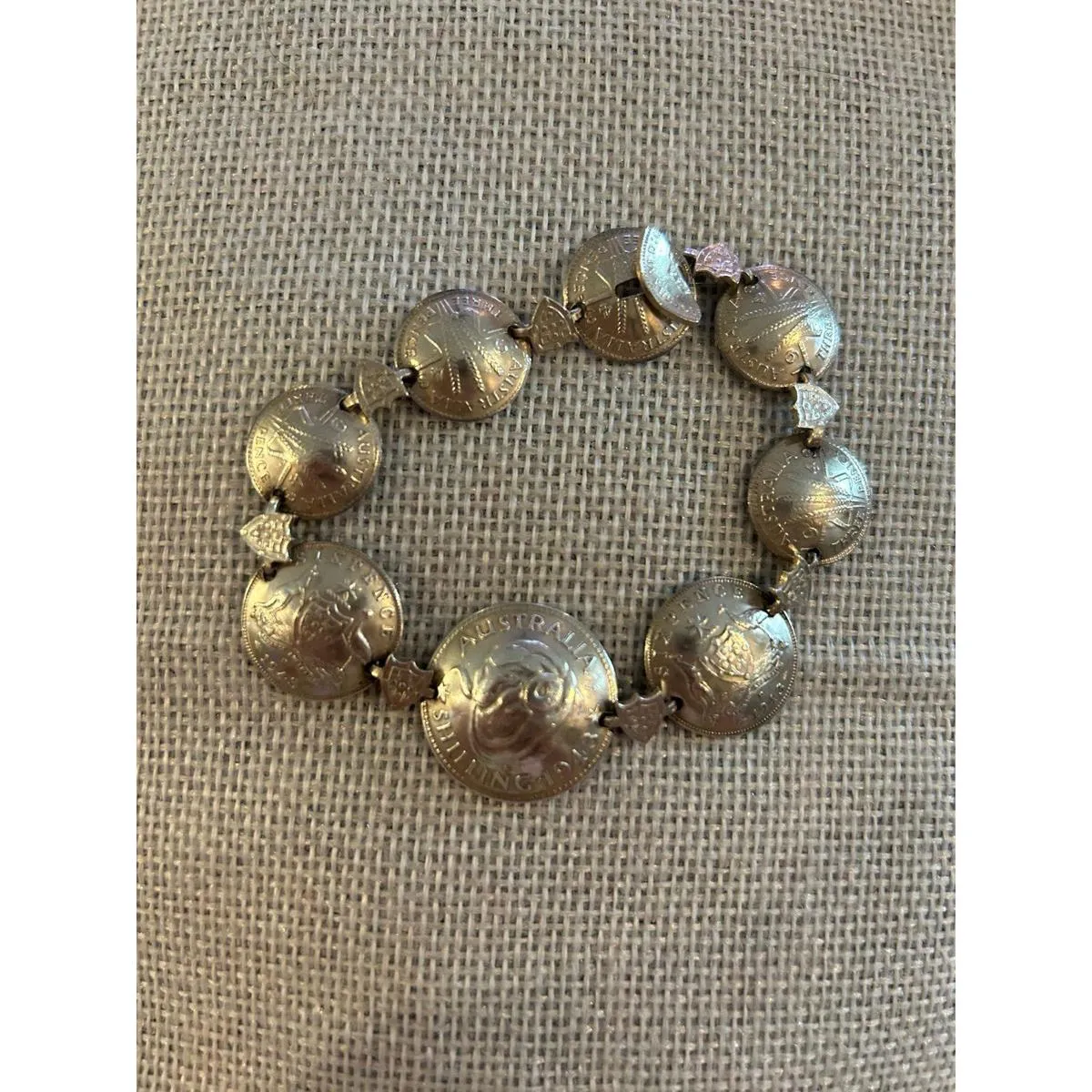 Vintage 1942 Australian Coin Bracelet: Silver Florin Shilling Sixpence a411 Gray - Image 5
