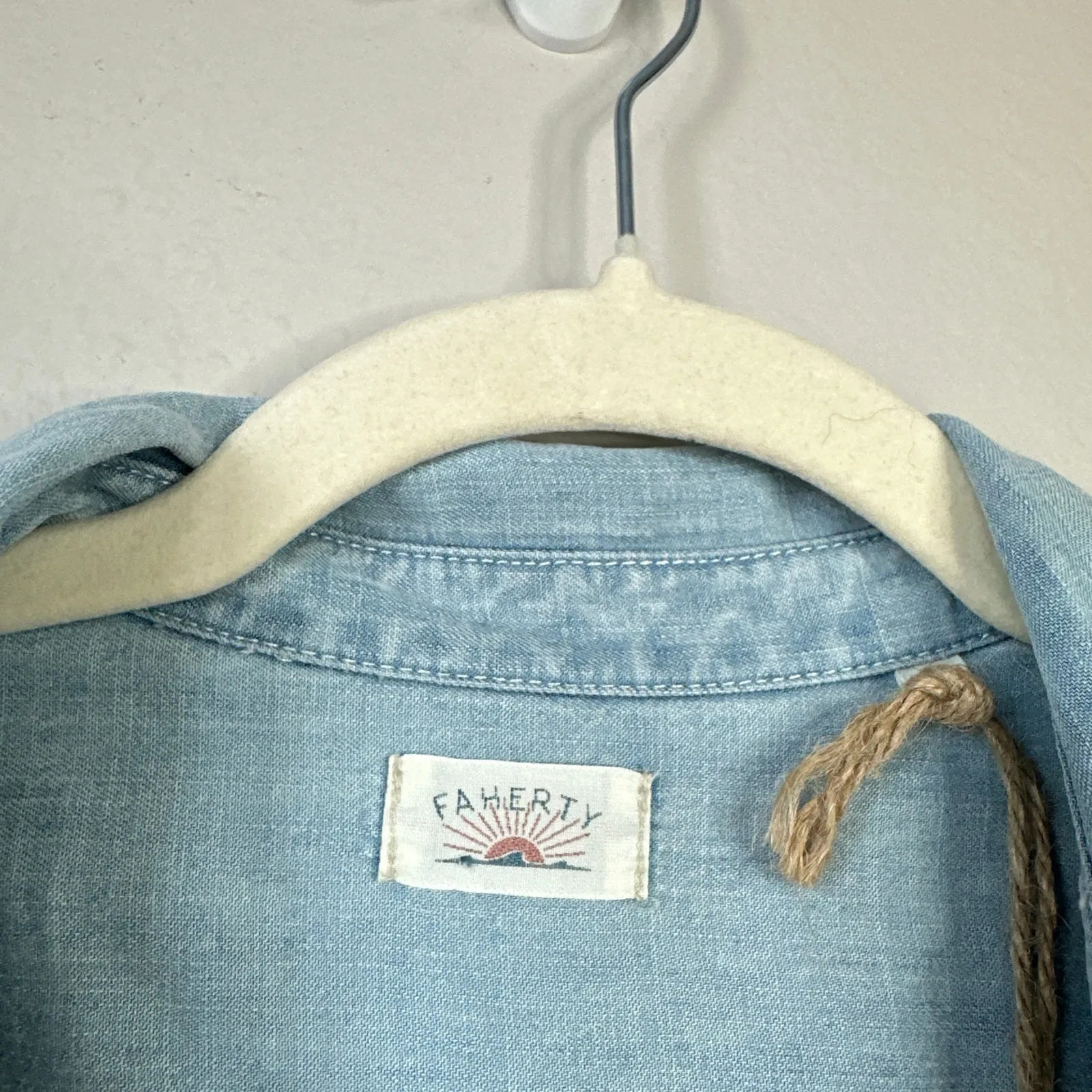 FAHERTY Tried & True Chambray Oakley Dress Arctic Sea Wash Size Large NWT New - Image 5