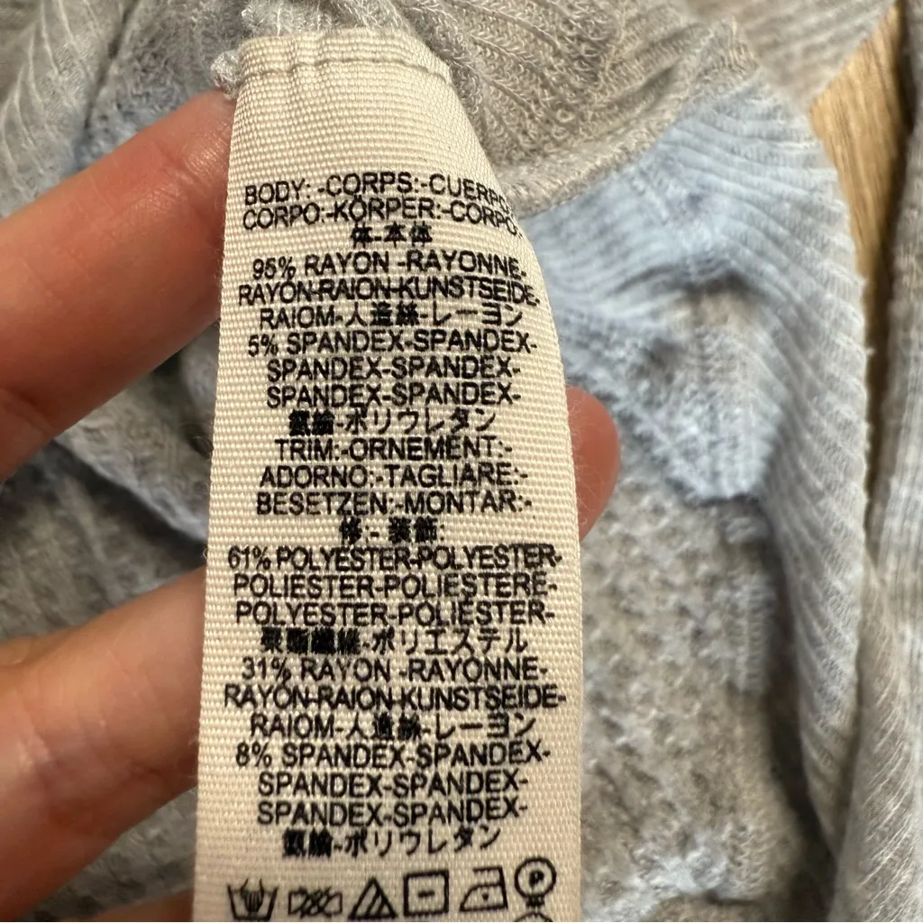 We The Free People Catalina V Neck Thermal Top Size Small Lagenlook Oversized - Image 5