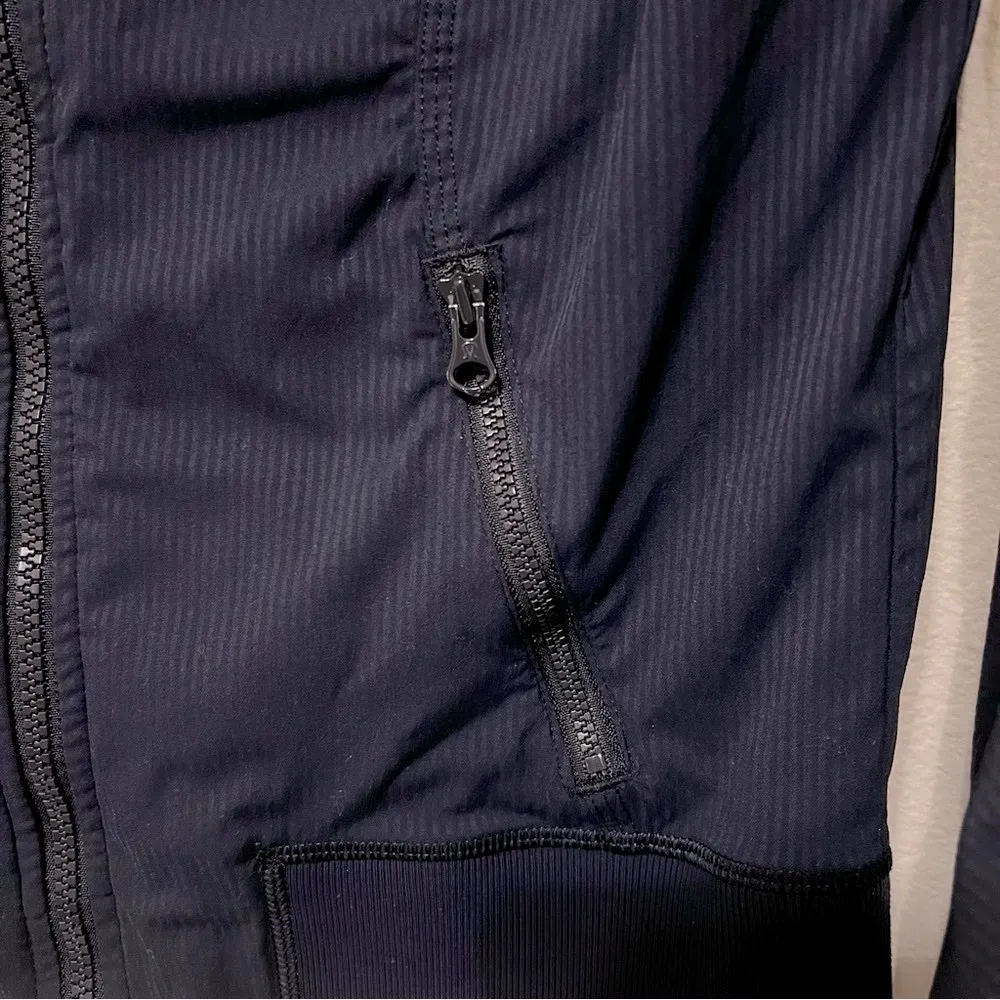 Lululemon Dance Studio full zip hooded jacket navy blue, pinstripe size 4 (S) - Image 9