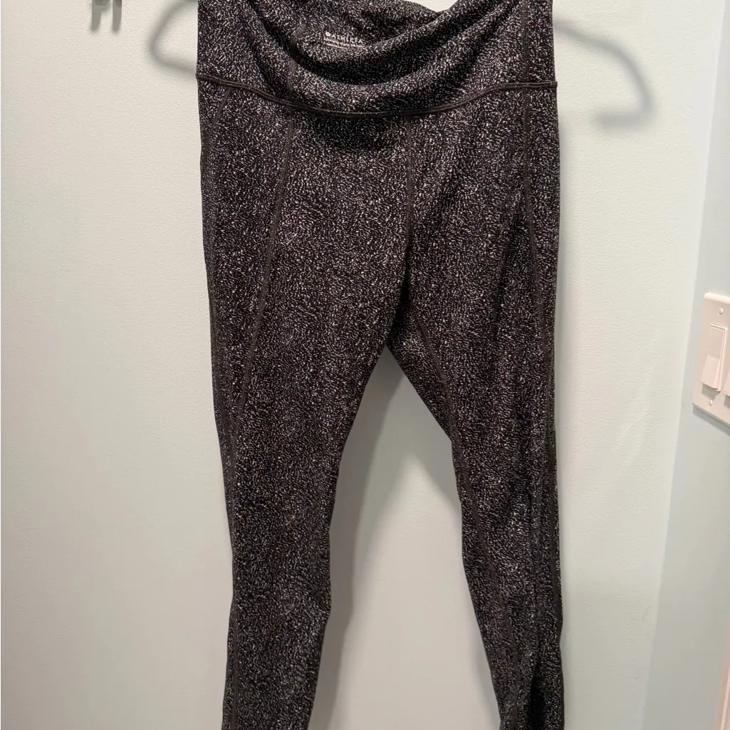 Athleta Monochrome Lightning Static Tights m 7/8 - Image 4