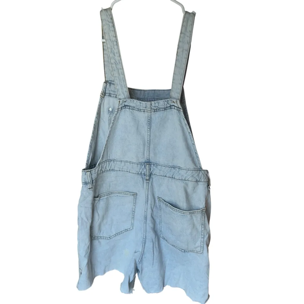 WeWoreWhat 90’s Light Wash Denim Relaxed Overall Shorts‎ Raw Hem Romper L - Image 4