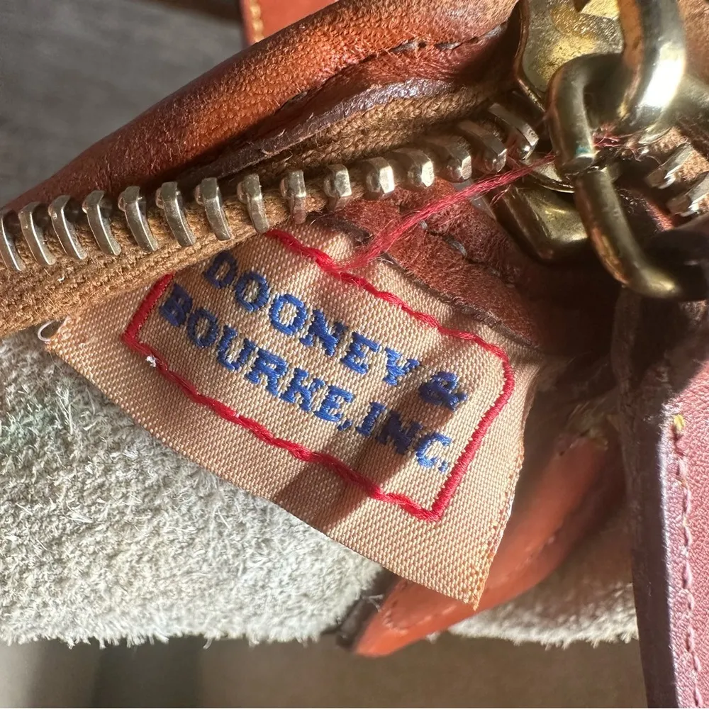 Vintage Dooney & Bourke All Weather Leather Handbag Shoulder Hobo Bag Purse - Image 13