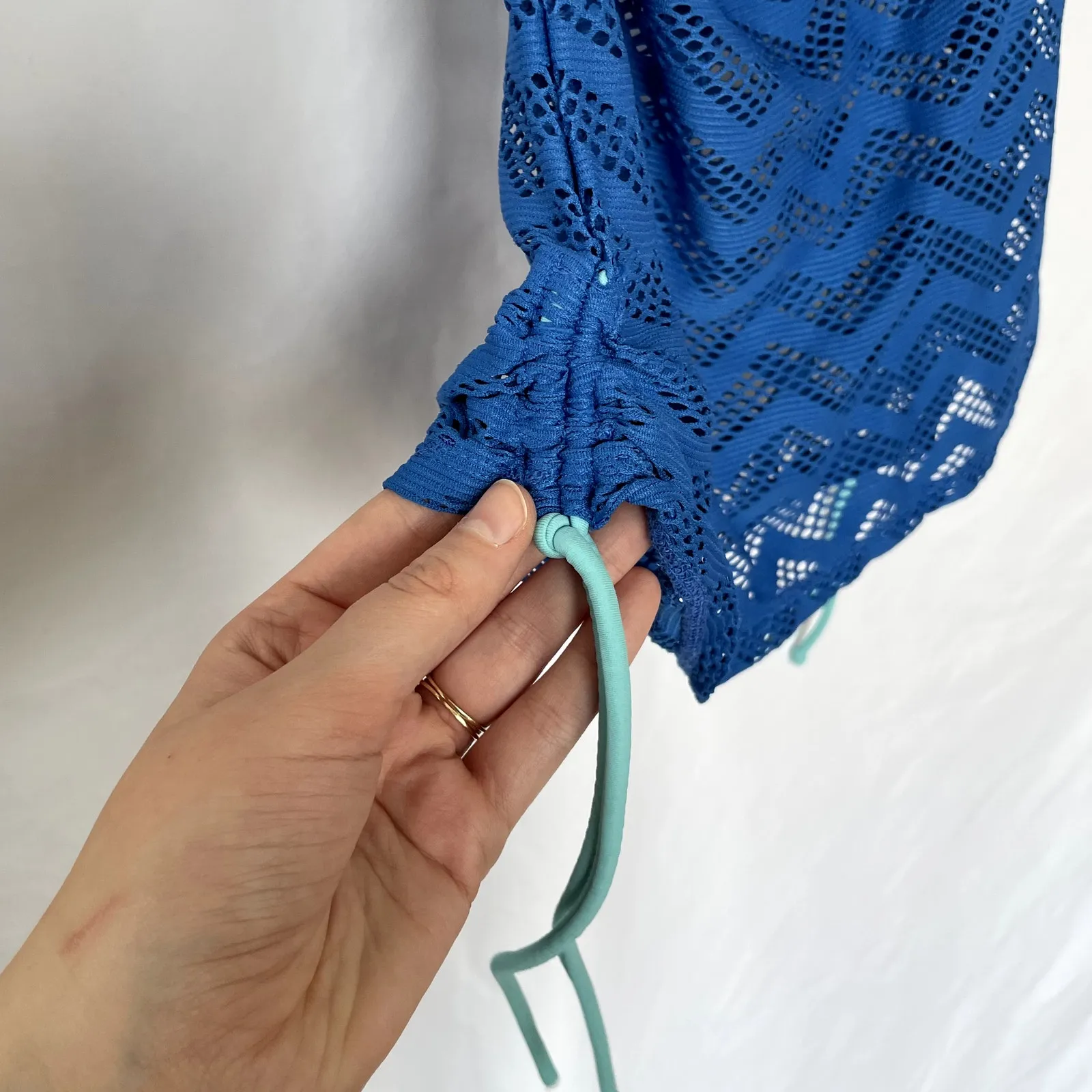 Hula Honey blue aqua halter neck straight neckline padded tankini swim top L - Image 6