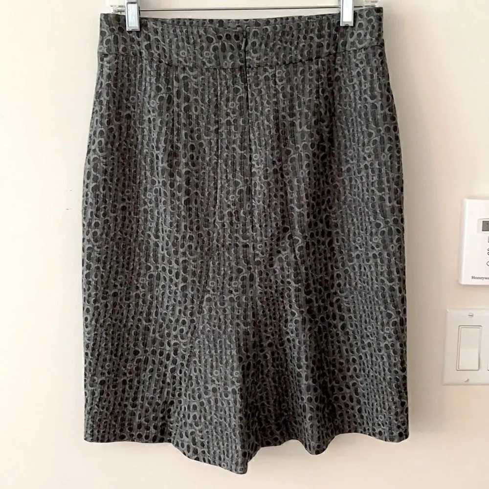 Ann Taylor Euc  print pencil skirt sz 4 fully lined - Image 2