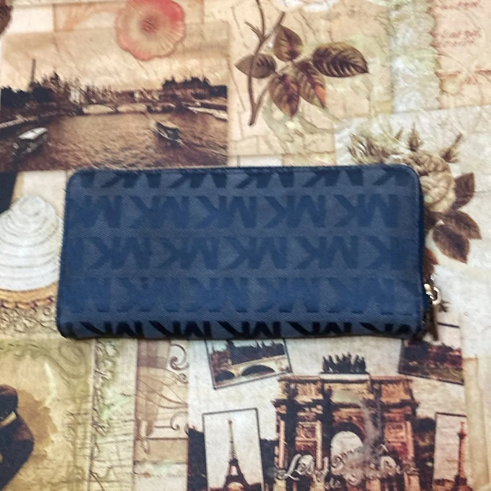 Michael Kors navy wallet Mk logo Blue - Image 2