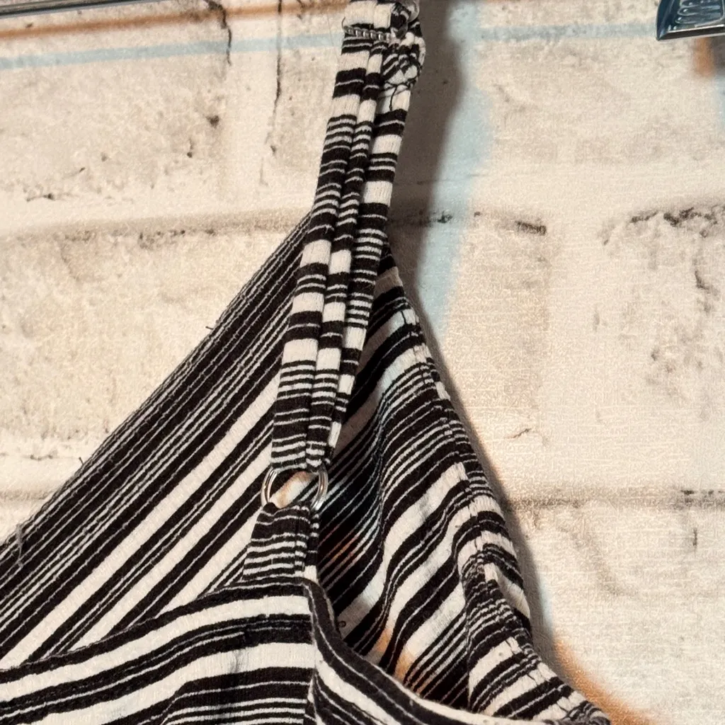 Black and White Pleated Midi romper with‎ Spaghetti Straps - Image 5