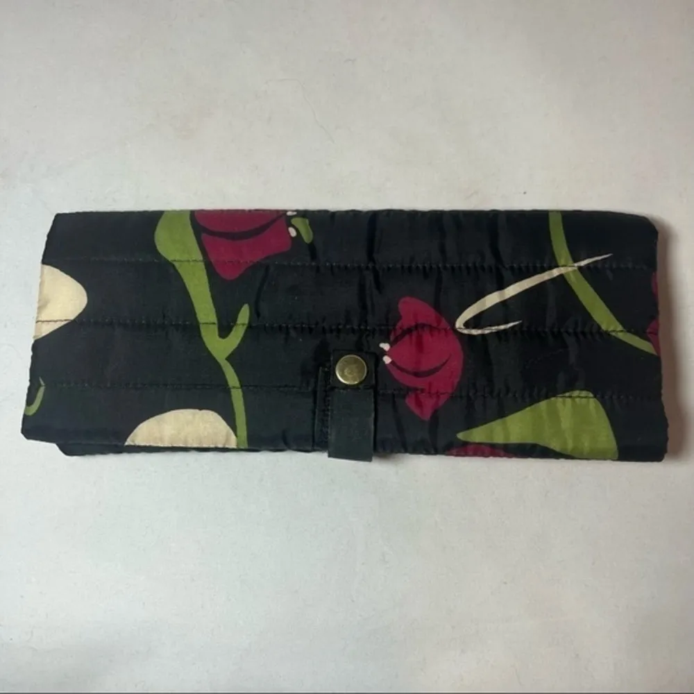 The Jewelry Cache Jewelry Holder Floral Pattern Black - Image 4