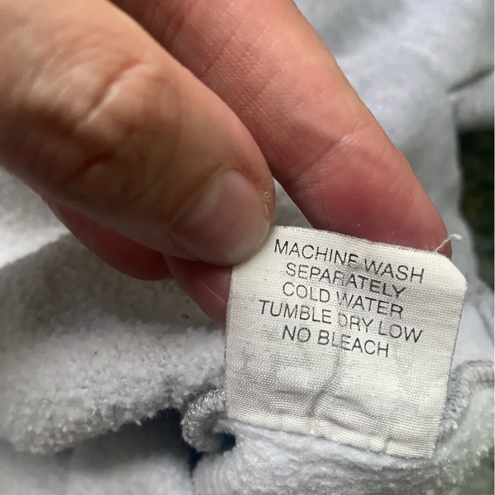 Vintage 90s Guess International Competition gray logo flags sweatshirt, size XL - Image 9